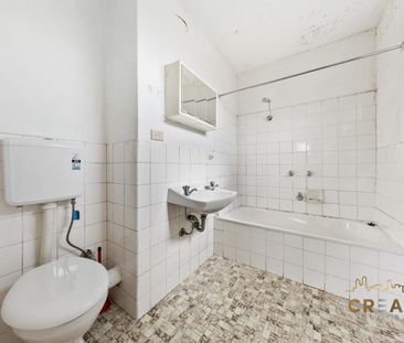 MODERN & CONVENIENT LIVING IN THE HEART OF SUNSHINE - Photo 4