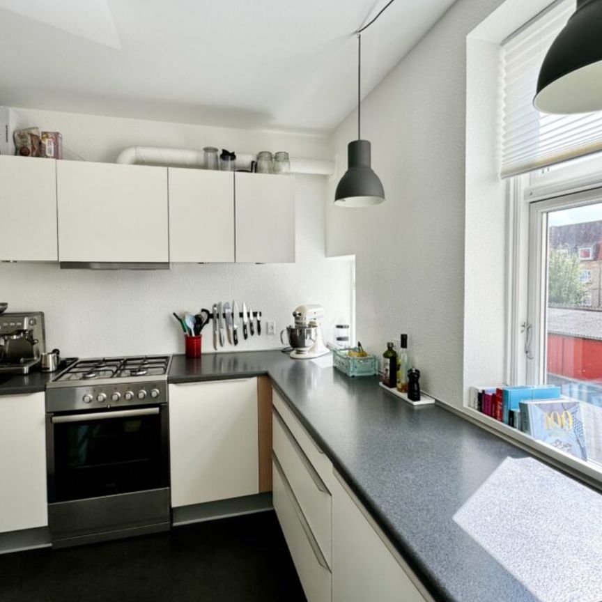 Rummelig og superflot 3 værelses lejlighed på attraktiv beliggenhed i Aalborg - Photo 1