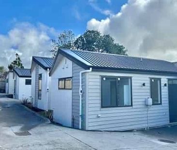 Spacious 2-Beds – Prime Location Opp Park! - Photo 4