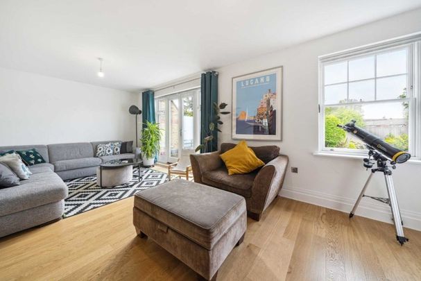 Ormond Avenue, Hampton, TW12 - Photo 1