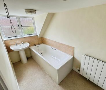 3 bedroom terraced house to rent - Photo 3