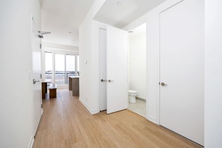 For Lease - 7 Steckley House Lane Unit# TH 610, Richmond Hill, Ontario - Photo 2