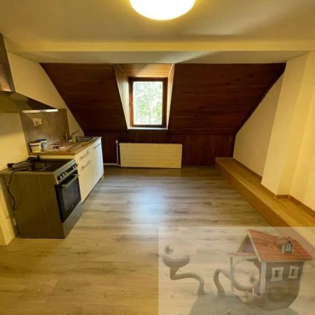 Pronájem 1+kk v podkroví, Česká Lípa, centrum města. - Photo 3