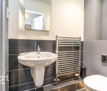 2 bedroom coach house to rent - Photo 6