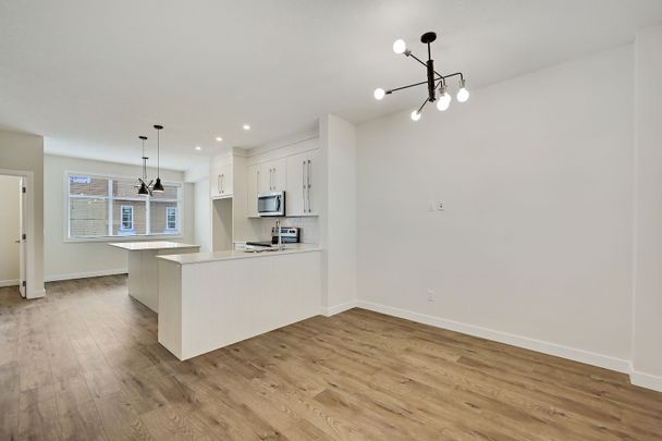 6459 128 Avenue Northeast, Calgary - Photo 1