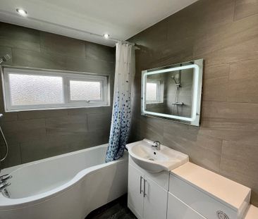 Olive Close - Photo 4