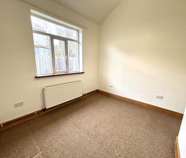 Station Road, Renishaw, Sheffield, S21 - Photo 3