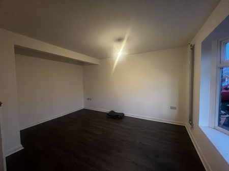 Wroxham Close - Photo 5