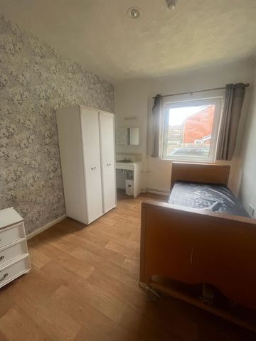 15 Bedroom - Photo 3