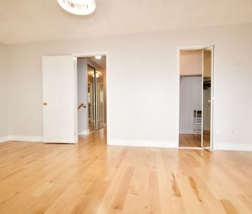 For Lease - 2419 Susquehanna Court, Oakville, Ontario - Photo 5