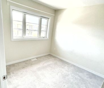 For Lease - 19 Buttercream Avenue, Thorold, Ontario - Photo 1