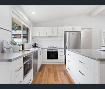 82 James Sea Drive, Green Point, NSW 2251 - Photo 1