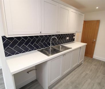 2 bedroom house to rent - Photo 1