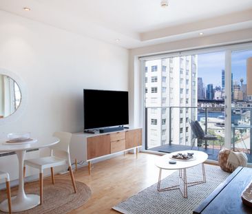 Contemporary 1 bedroom apartment with balcony overlooking Harbour B... - Photo 1