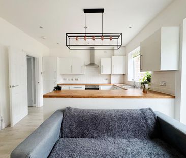 1 bedroom in a house share to rent - Photo 6