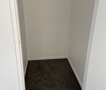 Near Brand New 3 Bedroom For Rent - Photo 2