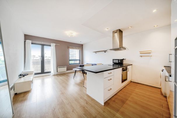 Brownhill Road, London, SE6 - Photo 1