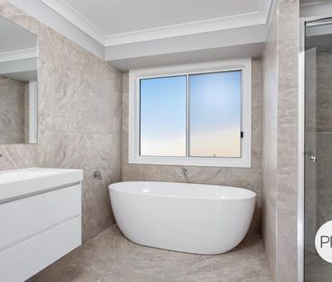 2/12 Gibson Street, Boorooma NSW 2650 - Photo 4