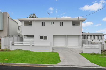 Very Large Partially Furnished Air Conditioned Studio - Photo 2