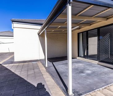Stylish and Convenient Townhouse in Central Albury - Photo 4