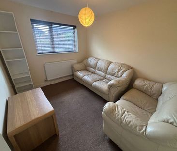 88 Old Ashby Road - Modern with DrivewayLoughborough - Photo 3