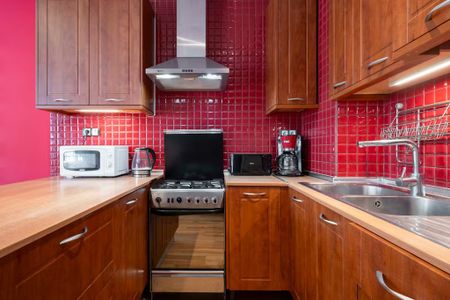 Carrer del Roser, Barcelona, Catalonia 08004 - Photo 2