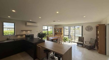 Perfect location, Stunning Home! - Photo 3