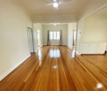 8 Foote Street, 4305, Newtown Qld - Photo 2