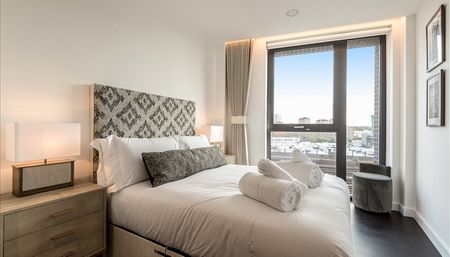 Thornes House, Nine Elms - Photo 2