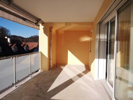 Moderne und helle Wohnung mit grossem Balkon - Photo 3