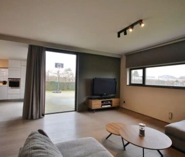 Moderne villa aan de stadsrand van Sint-Truiden - Photo 2