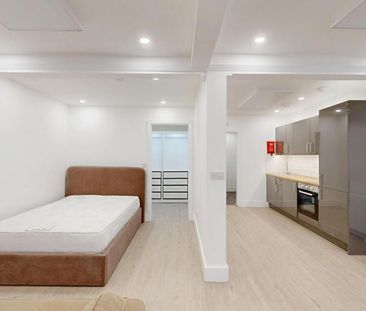 Studio to rent - Photo 3