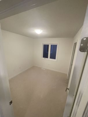 For Lease - 69 Gemini Drive, Barrie, Ontario - Photo 1