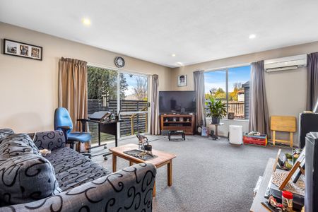 3-Bedroom Home with Garage - Rangiora - Photo 4