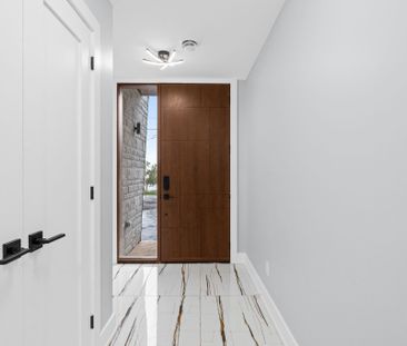 For Lease - 884 BYRON Avenue Unit# A, Carlingwood - Westboro and Ar... - Photo 2