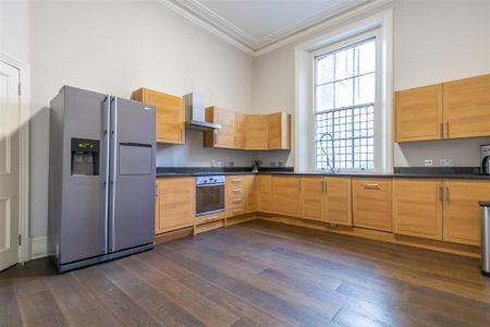 3 bedroom apartment to rent - Photo 5