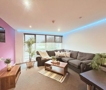 Peninsula Student Living, Derriford - Photo 1