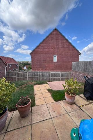 3 bedroom semi-detached house to rent - Photo 5