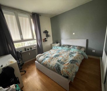 APPARTEMENT T4 - 76.70 m2 - REFAIT Villeurbanne (69100) Le bien en ... - Photo 1