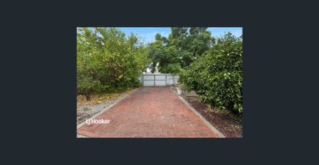 Spacious 3-Bedroom Home in Hillcrest - Photo 2