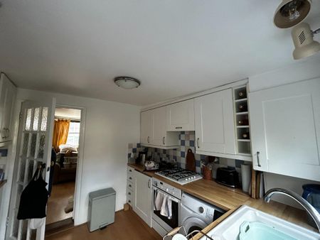 2 bedroom terraced house to rent - Photo 2