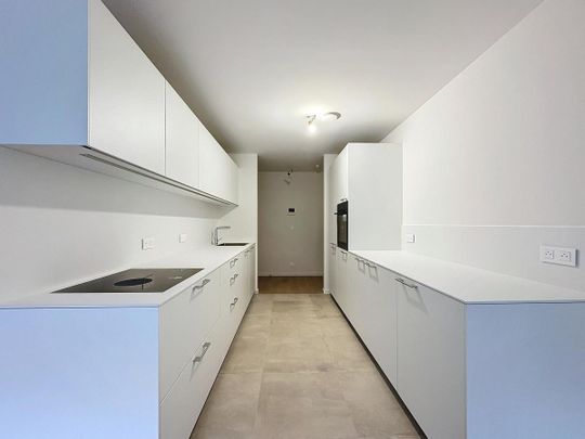 College 17: Beautiful new Gfloor + large terrace + parking - Photo 1