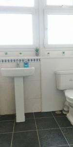3 bedroom flat share to rent - Photo 4