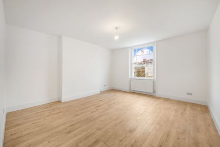 Gertrude Street, London, SW10 flat to rent - Photo 2