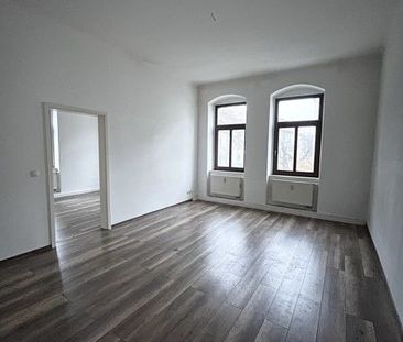 Aktuelle Renovierung einer schönen 2-Zimmer-Wohnung mit Einbauküche... - Foto 2