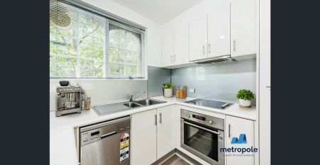 FULLY RENOVATED 1 BEDROOM APARTMENT - Photo 3