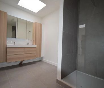 Ruime woning nabij Sint-Amandsplein, 3 slaapkamers - Photo 2