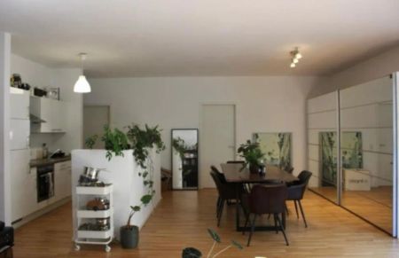 Stilvolle 4-Zimmer-Wohnung im Loftcharakter+EBK+FBH+Stellplatz - Foto 4