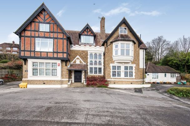Guildown Road, Guildford - Photo 1