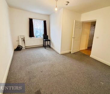 1 bedroom Flat To Let - Photo 4